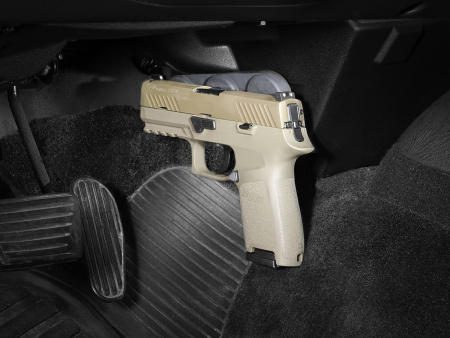 Формованный трёхсекционный магнит с комплектом крепёжных элементов для хранения оружия