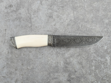 Авторский нож Походный 3 Кузница Медведь (Мозаичный дамаск, в режущей кромке 20000 слоёв, клык моржа, мозаичный дамаск, художественное оформление рукояти - скримшоу)