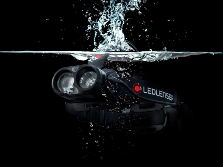 Фонарь налобный Ledlenser H19R Core