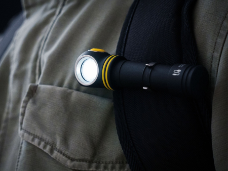 Универсальный Г-образный фонарь Armytek Elf C2 Micro-USB Warm 1023 lumens (тёплый свет)