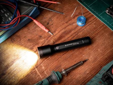 Фонарь Ledlenser Flashlight P7R Core